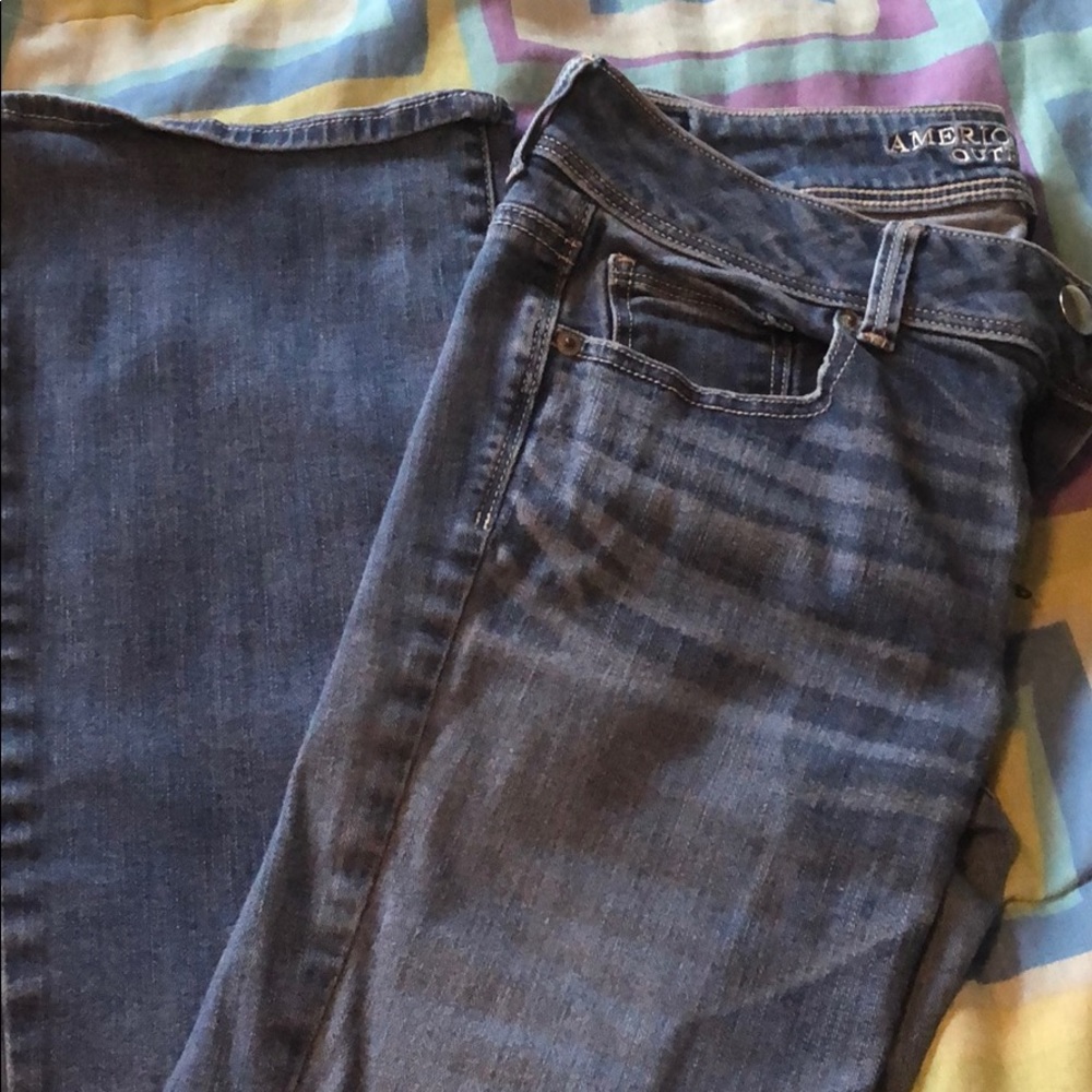 American Eagle women’s jeans